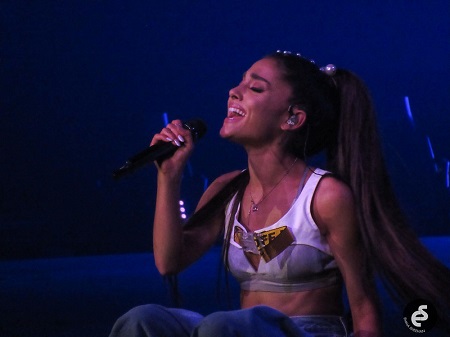 La chanteuse Ariana Grande lors d’un concert